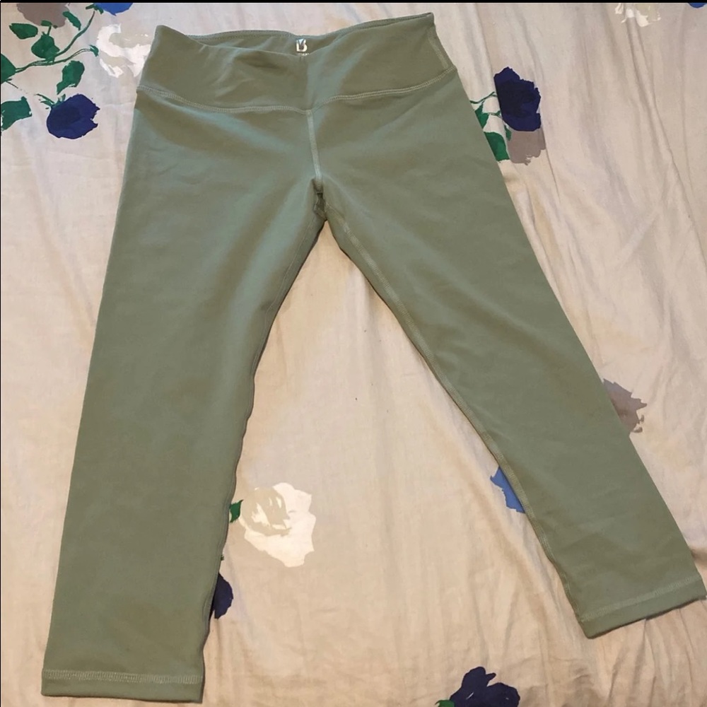 Buffbunny cropped  leggings